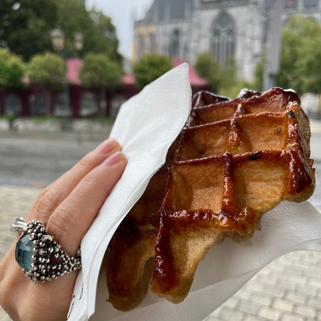 ベルギー・リエージュに行ったら食べたいワッフルとは | marie claire